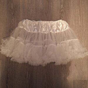 White Short XL Petticoat Skirt